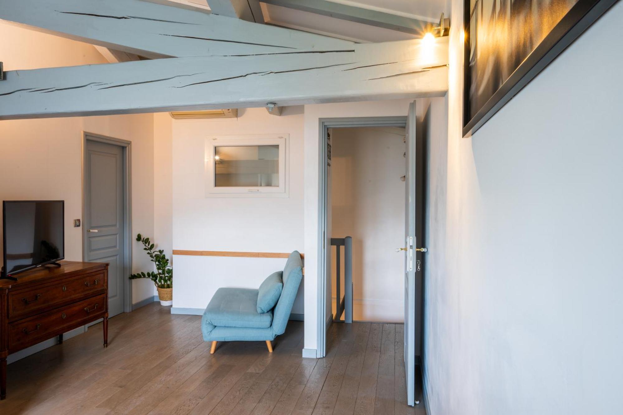 Chez La Fille De L Eclusier Apartment Castelnaudary Bagian luar foto
